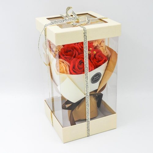 סידור זר פרחי סבון ריחניים בקופסת מתנה בצבע שמנת K400396