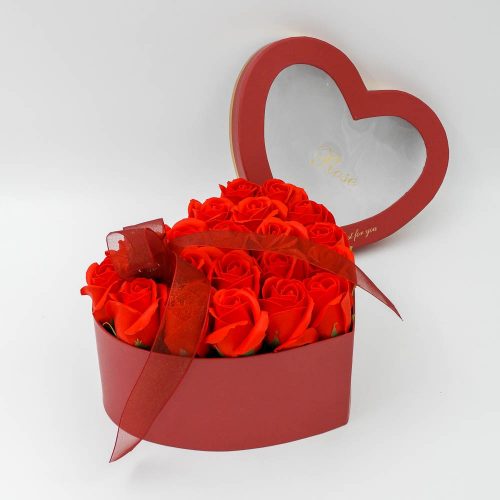 פרחים בקופסא מסבון אדומה בצורת לב K400430-1