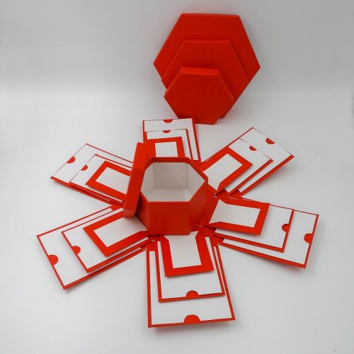 קופסת תמונות נפתחת אדומה משושה - 4 קופסאות עם תמונות K400434-2