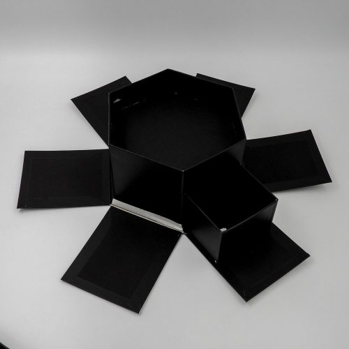 קופסת תמונות נפתחת שחורה משושה - קופסא עם תמונות ומגירה K400436-1