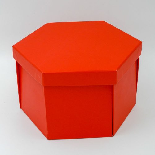 קופסת תמונות נפתחת אדומה משושה - קופסא עם תמונות ומגירה K400438-1