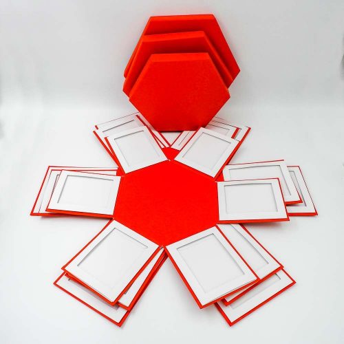 קופסת תמונות נפתחת אדומה משושה - 3 קופסאות עם תמונות K400439-1