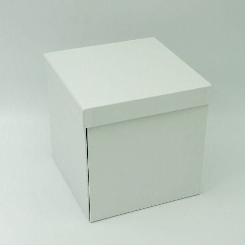 קופסת תמונות נפתחת לבנה מרובעת עם לב - קופסא עם תמונות K400445-3