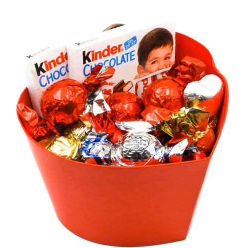 מארז שוקולדים קטן בקופסת לב אדומה וצלופן K000044N