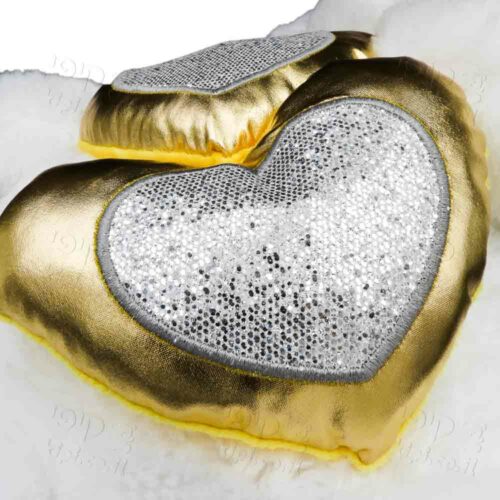 דובי אהבה 29 ס"מ LOVE עם 3 לבבות זהב זוהרים K100347-1